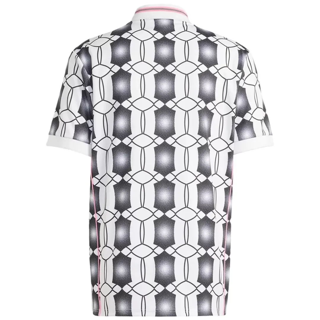 Alternative view of Juventus Lifestyler Jersey 2025/26