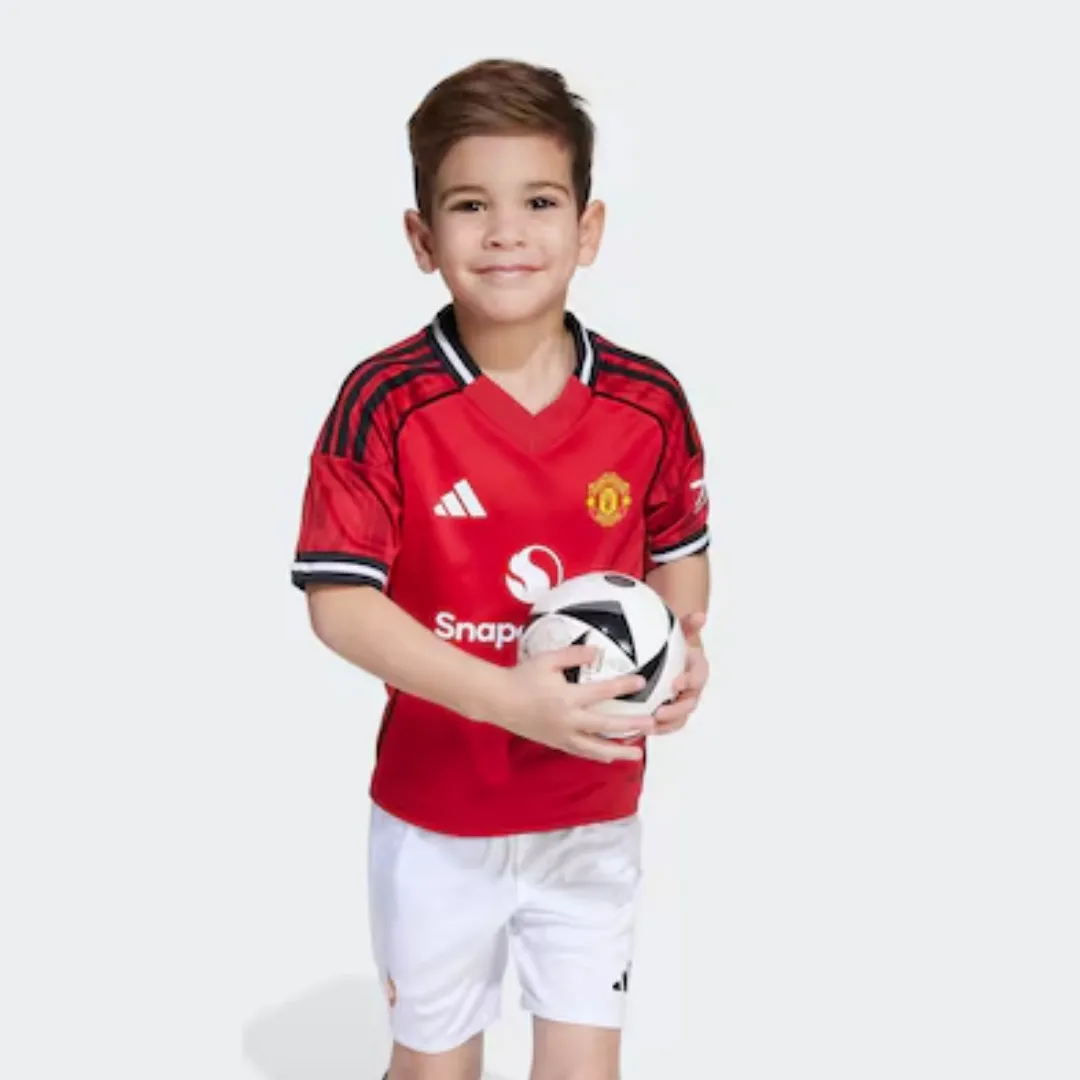Kid's Manchester United Home Kit 2025/26 - Image 5