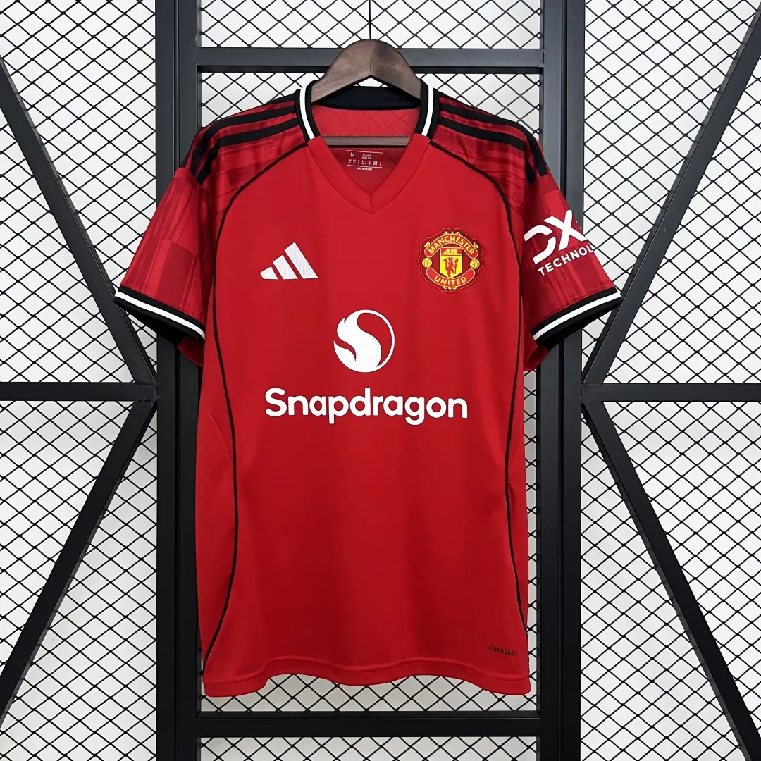 Alternative view of Manchester United Home Jersey 2025/26