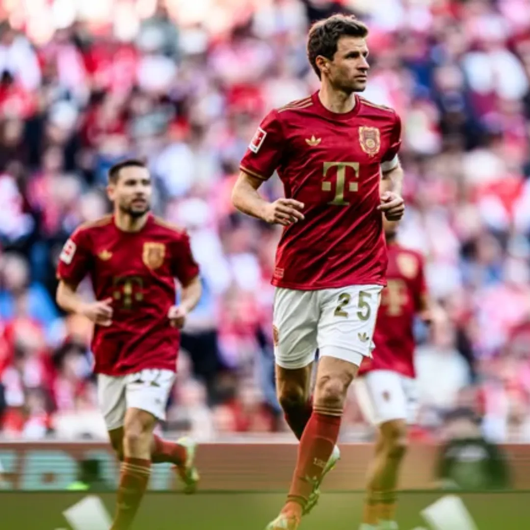 Alternative view of Bayern Munich 125th Anniversary Jersey 2024/25