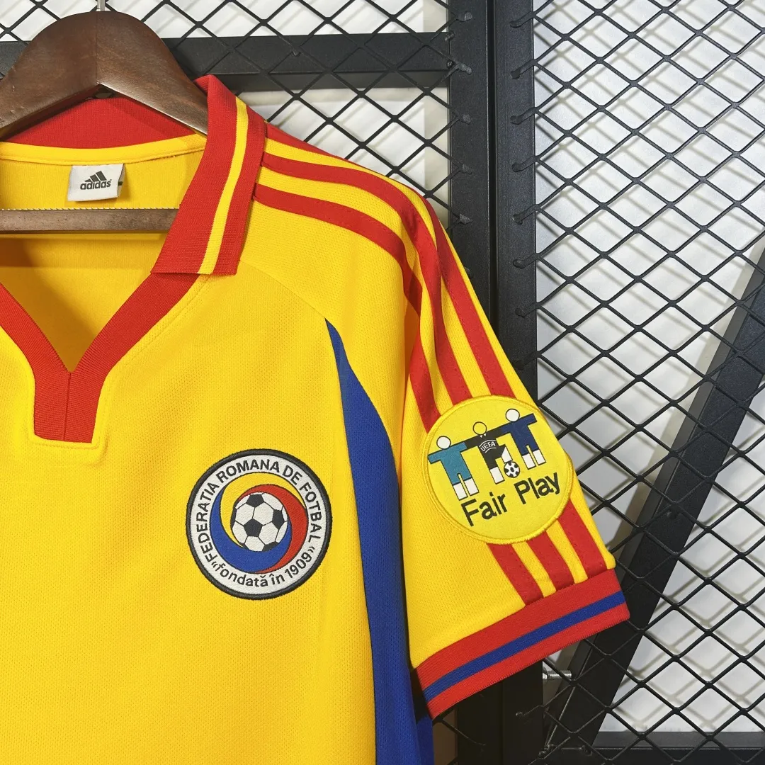 Retro Romania Home Jersey 2000/02 - Image 6