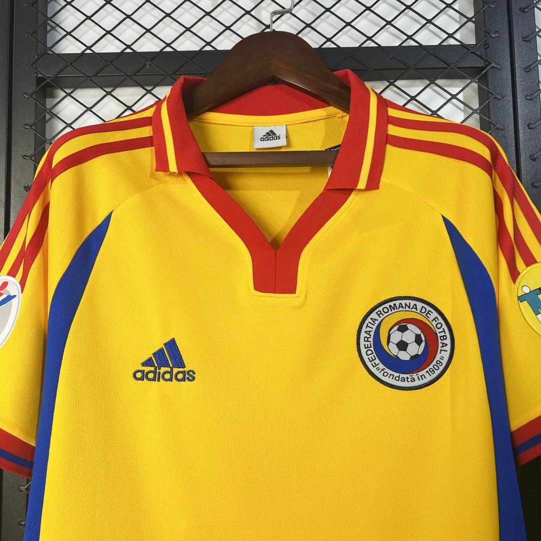 Retro Romania Home Jersey 2000/02 - Image 3