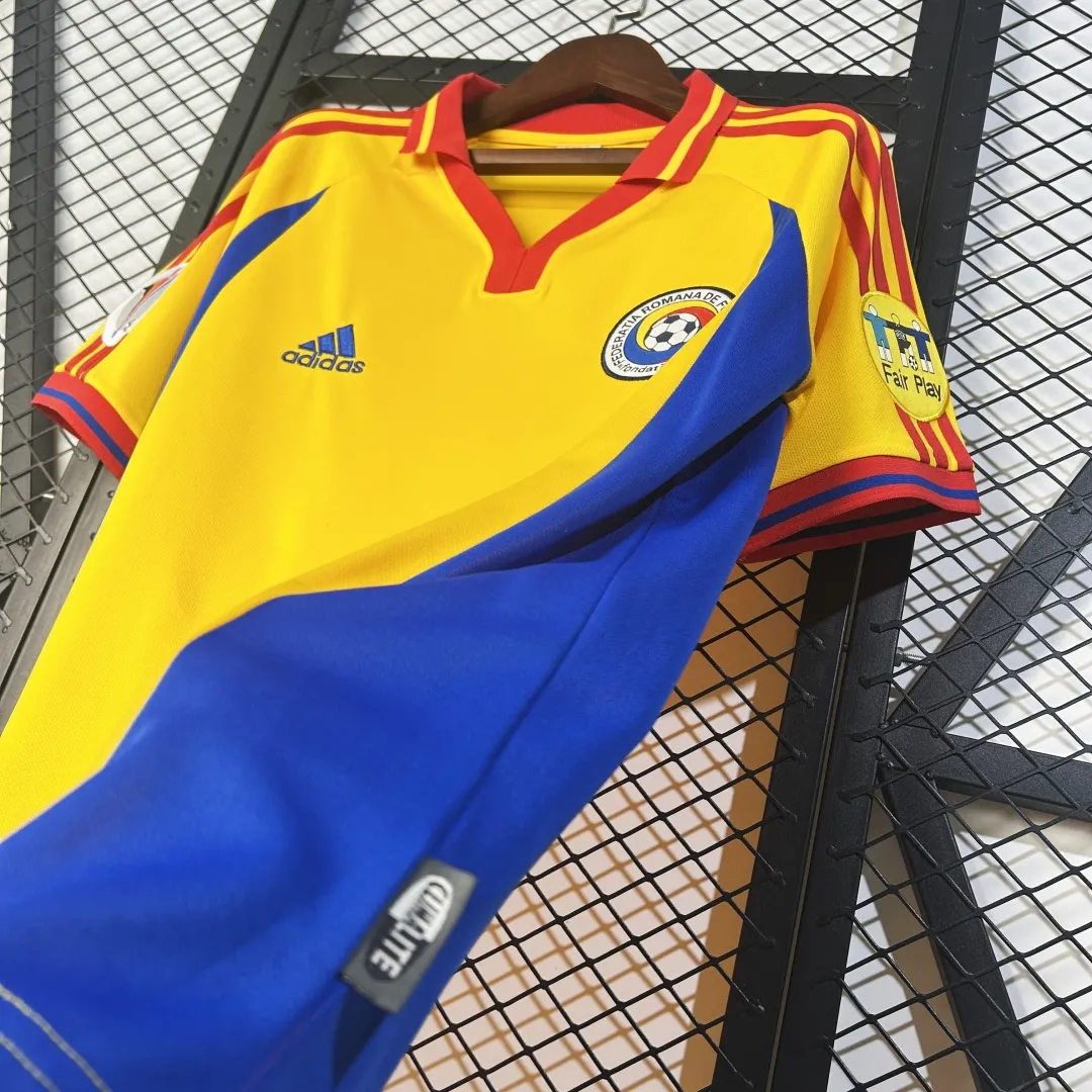 Retro Romania Home Jersey 2000/02 - Image 7