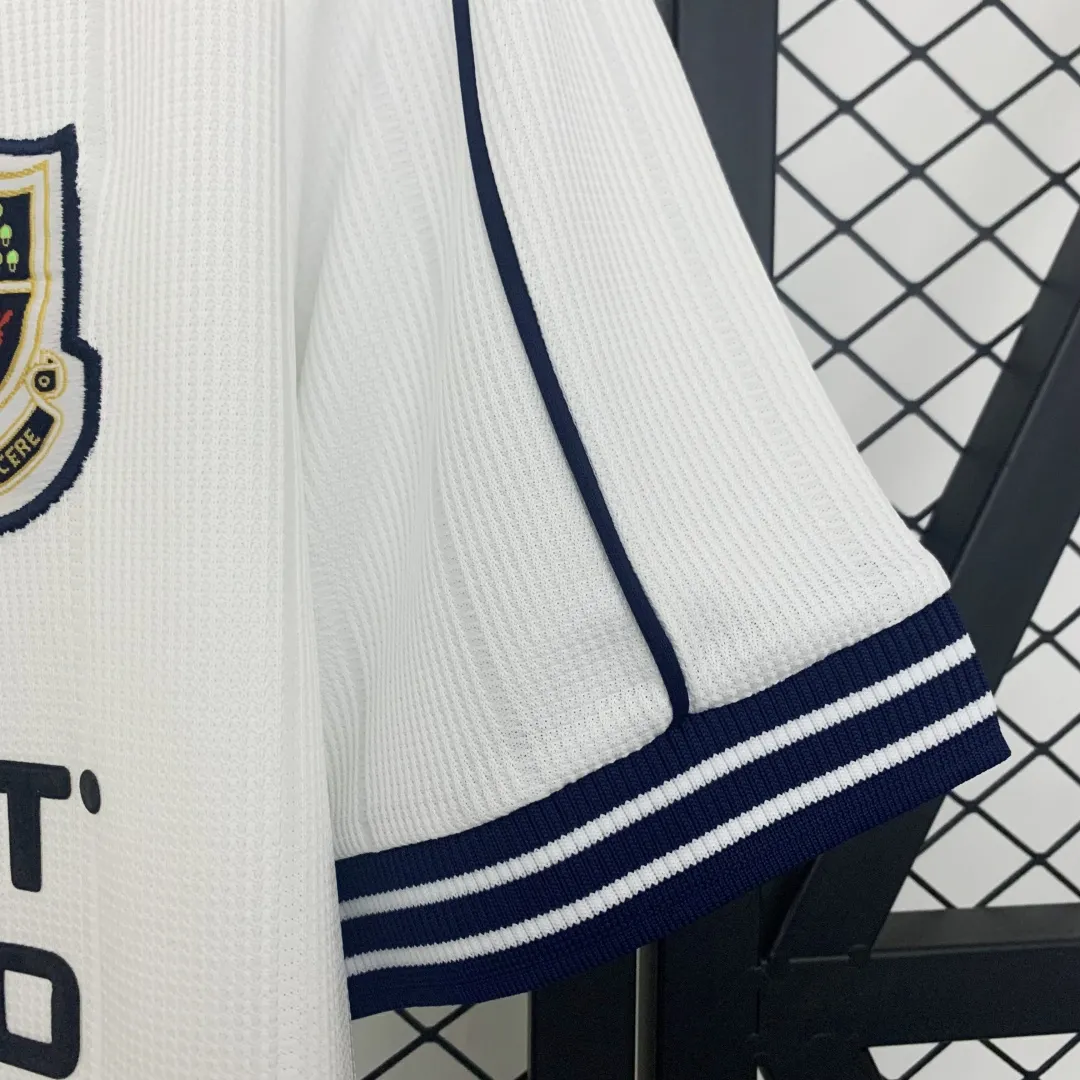 Retro Tottenham Hotspur Home Jersey 1997/99 - Image 6