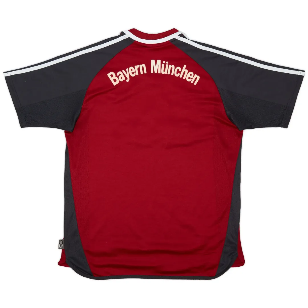 Alternative view of Retro Bayern Munich Home Jersey 2001/02