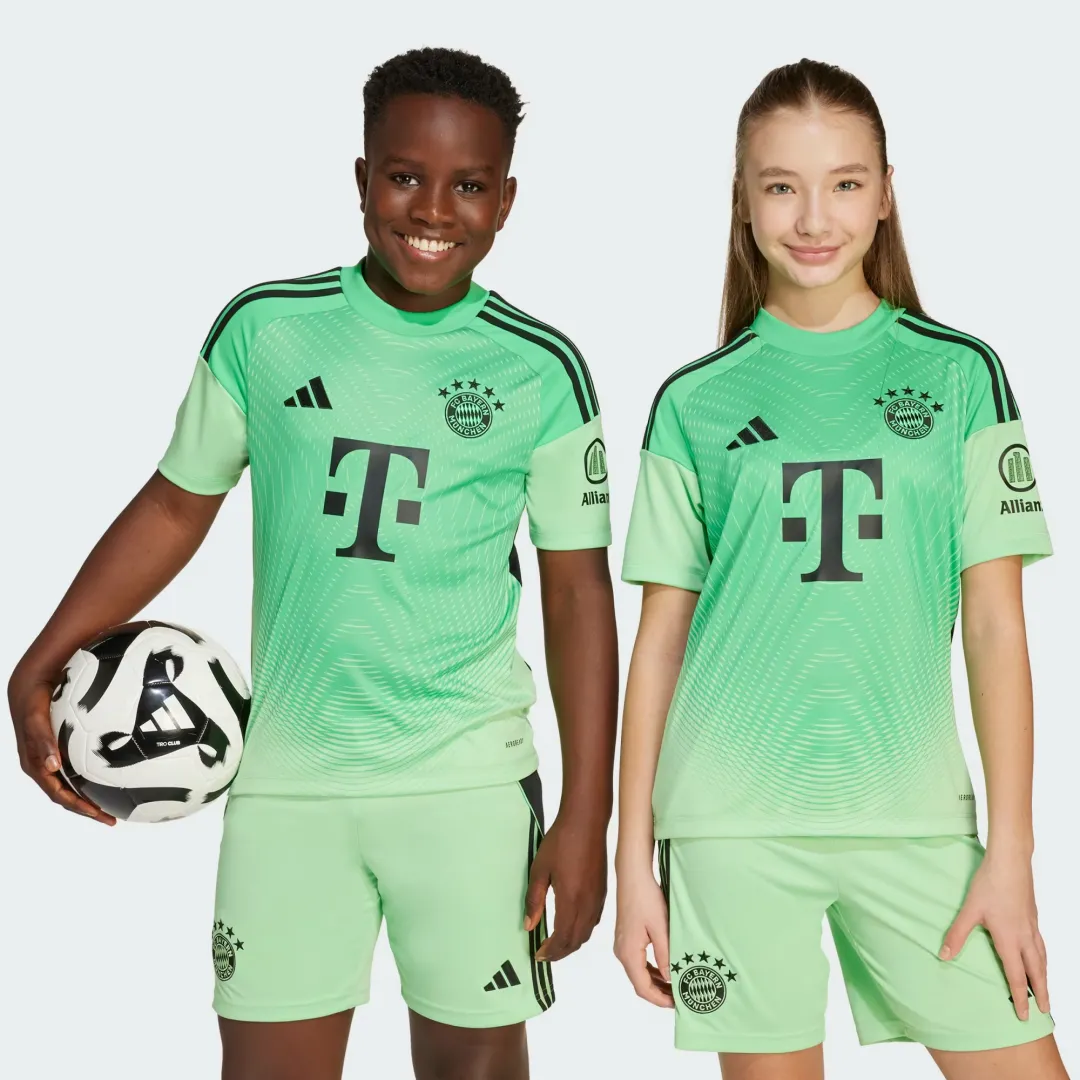 Alternative view of Kid's Bayern Munich Green Goalkeeper Kit 2025/26