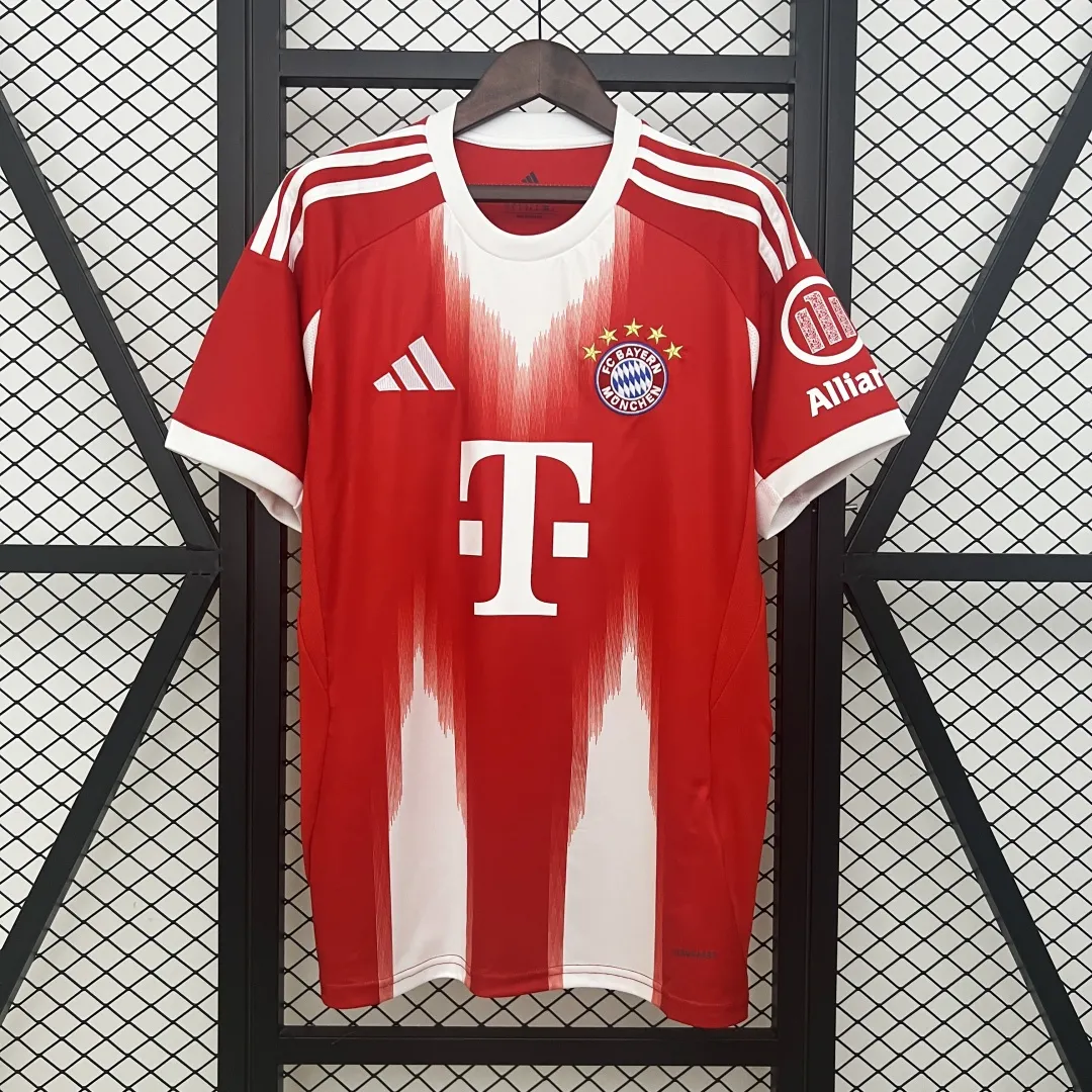 Bayern Munich Home Jersey 2025/26 - Image 4