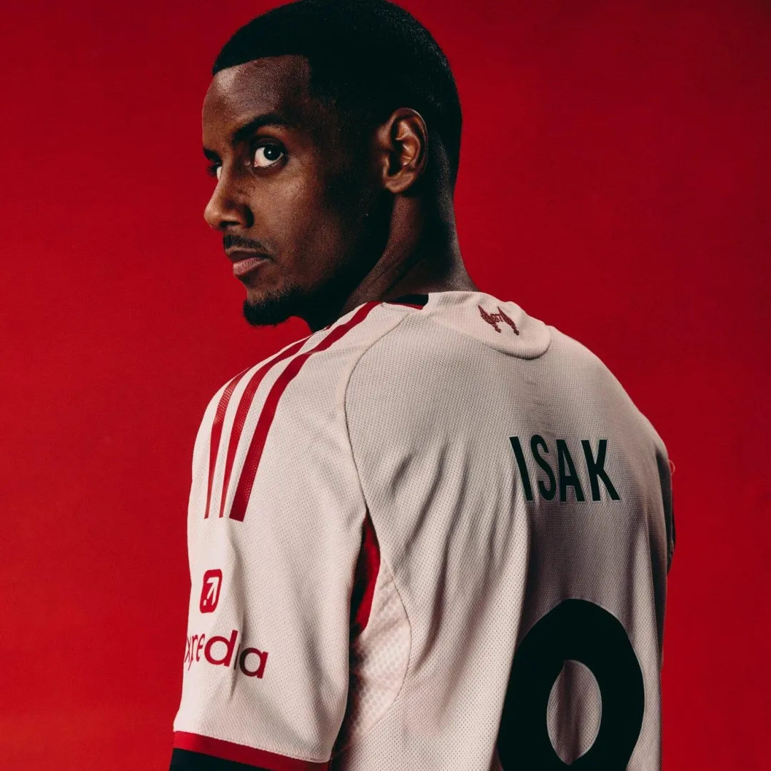 Alternative view of ISAK #9 Liverpool Away Jersey 2025/26