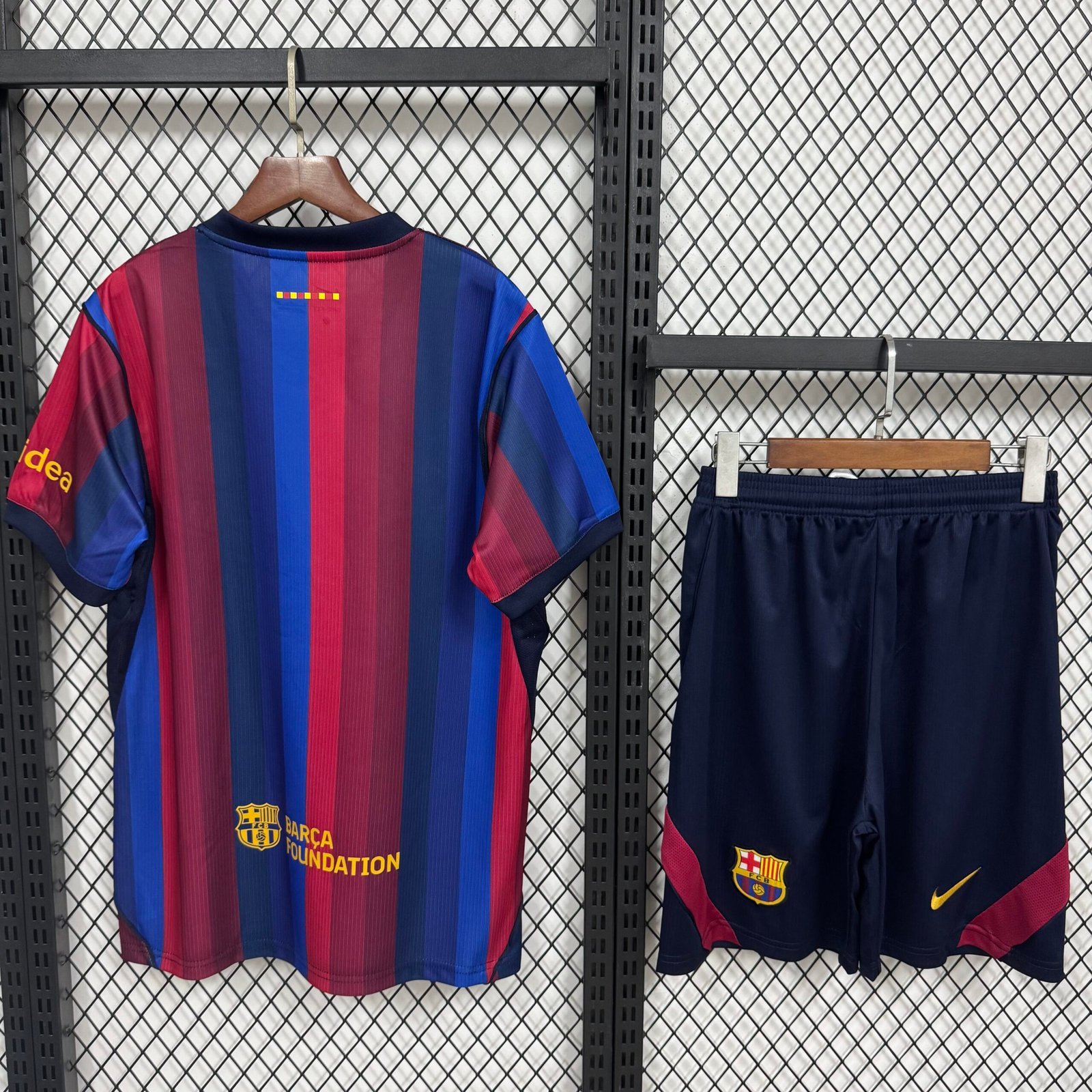Alternative view of 2627 Barcelona hosts