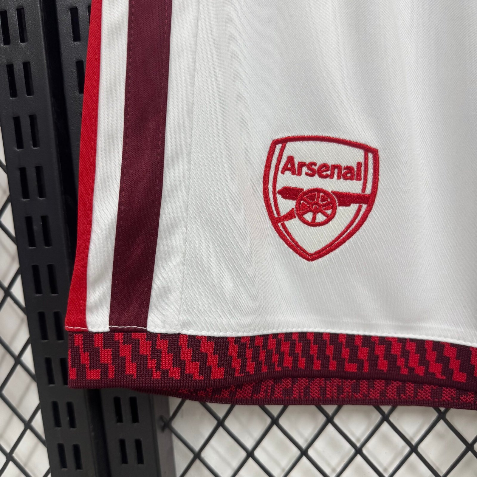 Alternative view of 2627 Arsenal hosts